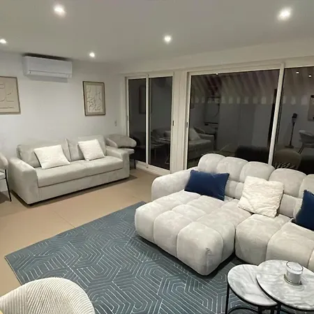 In Center 2 Bedrooms & 2 Bathrooms Exclusive Style Tropez Сен-Тропе