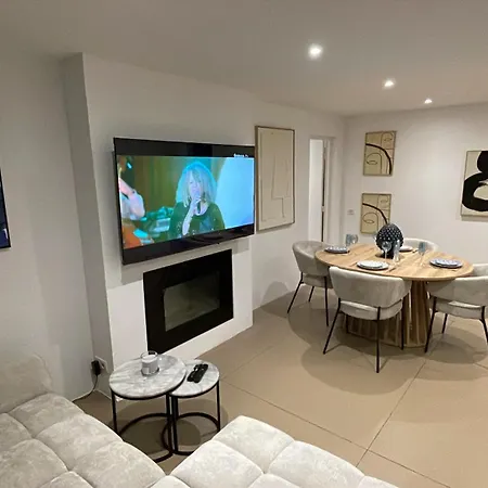 In Center 2 Bedrooms & 2 Bathrooms Exclusive Style Tropez