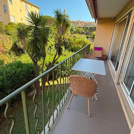 In Center 2 Bedrooms & 2 Bathrooms Exclusive Style Tropez Апартаменты Сен-Тропе