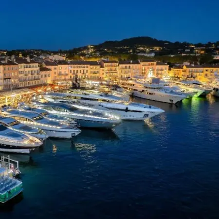 In Center 2 Bedrooms & 2 Bathrooms Exclusive Style Tropez Апартаменты