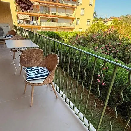 In Center 2 Bedrooms & 2 Bathrooms Exclusive Style Tropez Lägenhet *