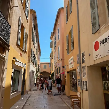 In Center 2 Bedrooms & 2 Bathrooms Exclusive Style Tropez Сен-Тропе